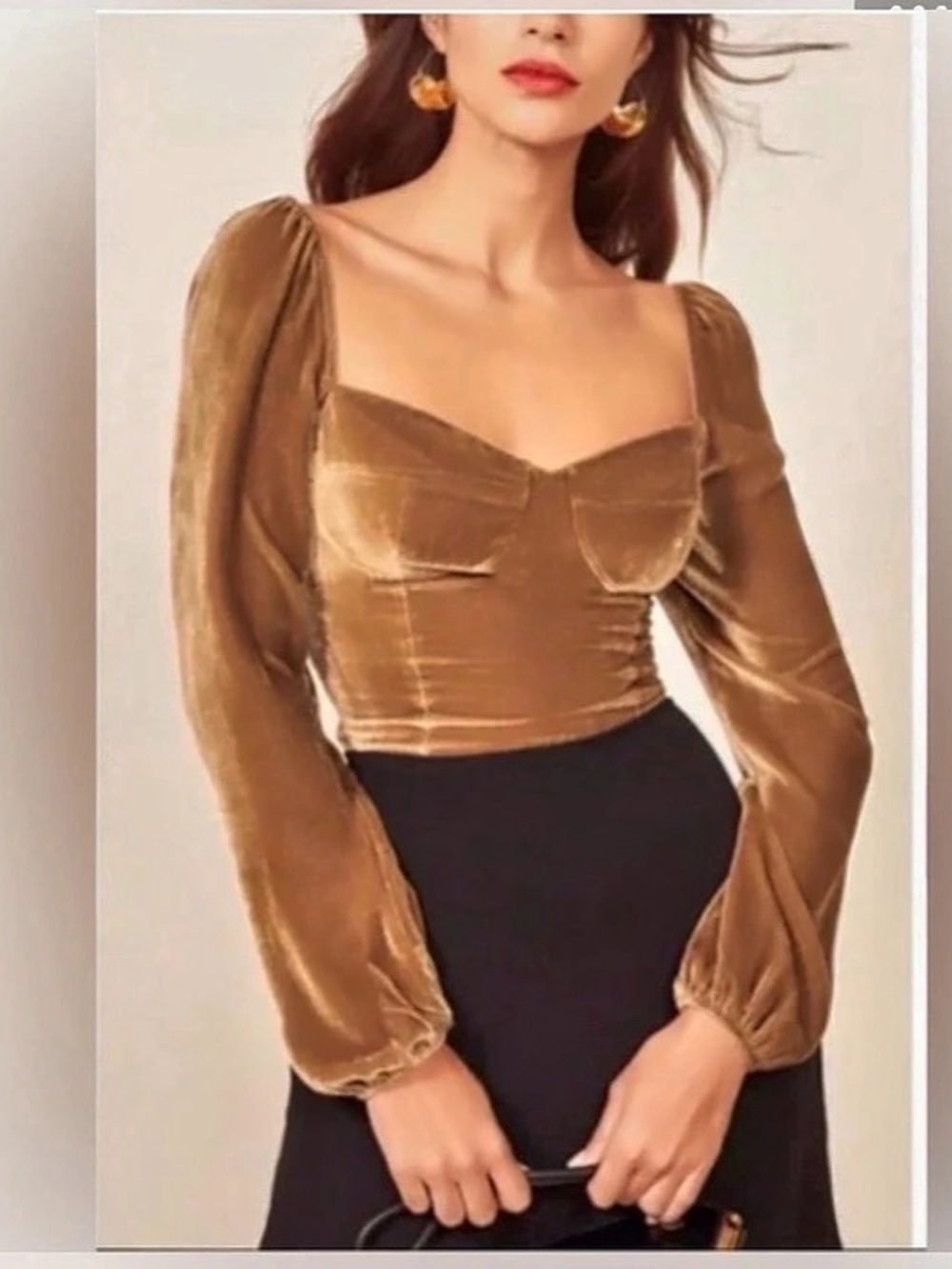 Reformation Monroe Velvet Top gold Size 2
